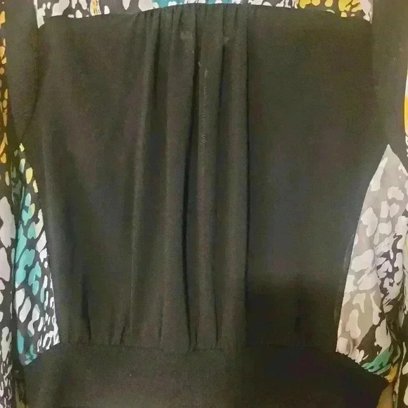 Colorful Cropped Jacket by BCBG MaxAzria - Picture 4 of 10